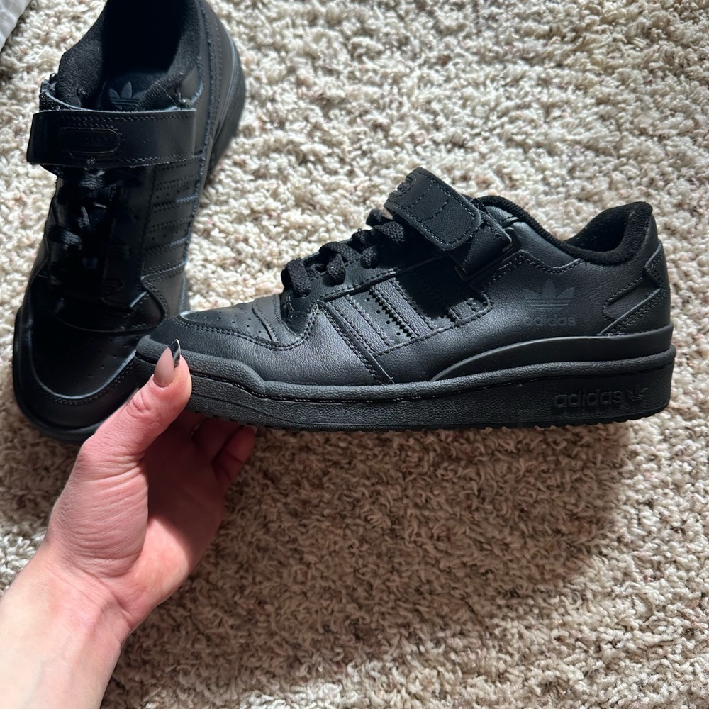 Adidas Forum Low Womens all black
